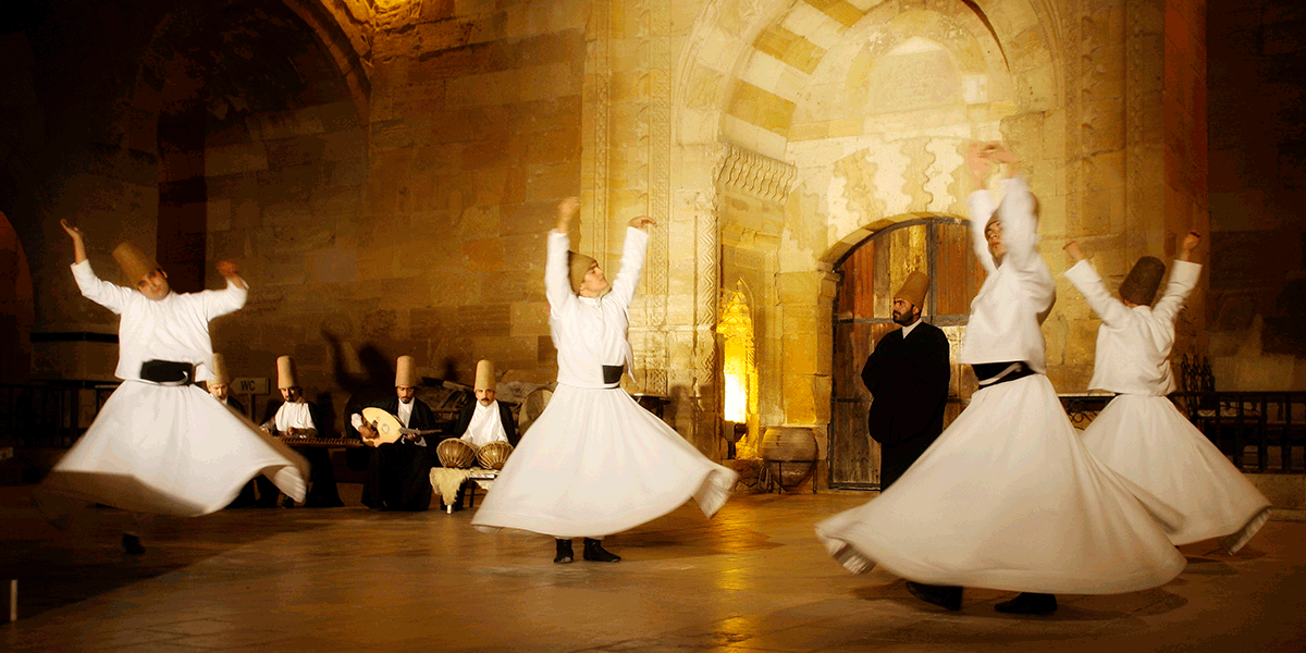 Saruhan-kervansaray-dervish-show